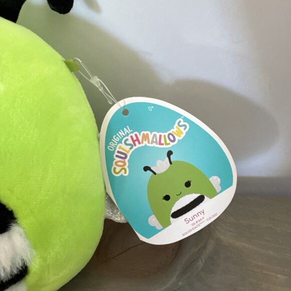 NWT Squishmallows Sunny Bumble Bee 5” Blacklight 2022 Kellytoy Black Light - Picture 3 of 9